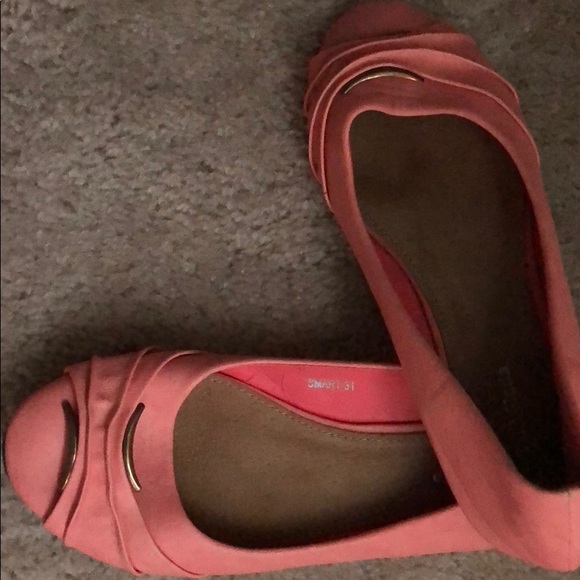 Light pink flats with a small heel - Picture 4 of 5